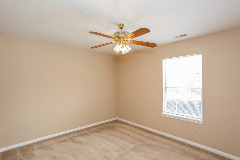 2,540/Mo, 520 Blue Spring Dr Indianapolis, IN 46239 Bedroom View 3