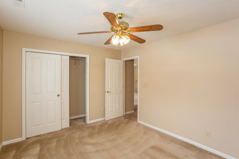 2,540/Mo, 520 Blue Spring Dr Indianapolis, IN 46239 Bedroom View 4