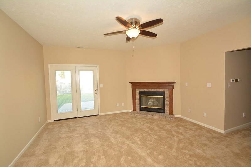 1,450/Mo, 7510 Dry Branch Ct Indianapolis, IN 46236 Great Room View 3