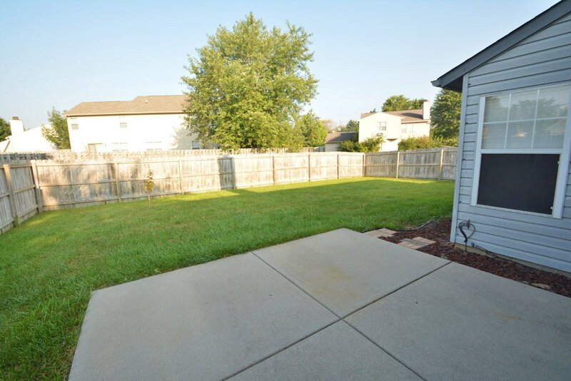 1,450/Mo, 7510 Dry Branch Ct Indianapolis, IN 46236 Patio View