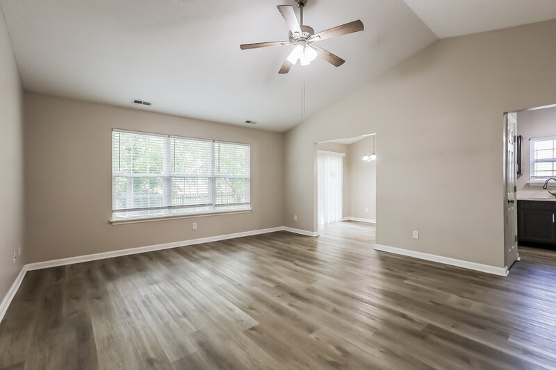 1,960/Mo, 6114 King Lear Ct Indianapolis, IN 46254 Living Room View