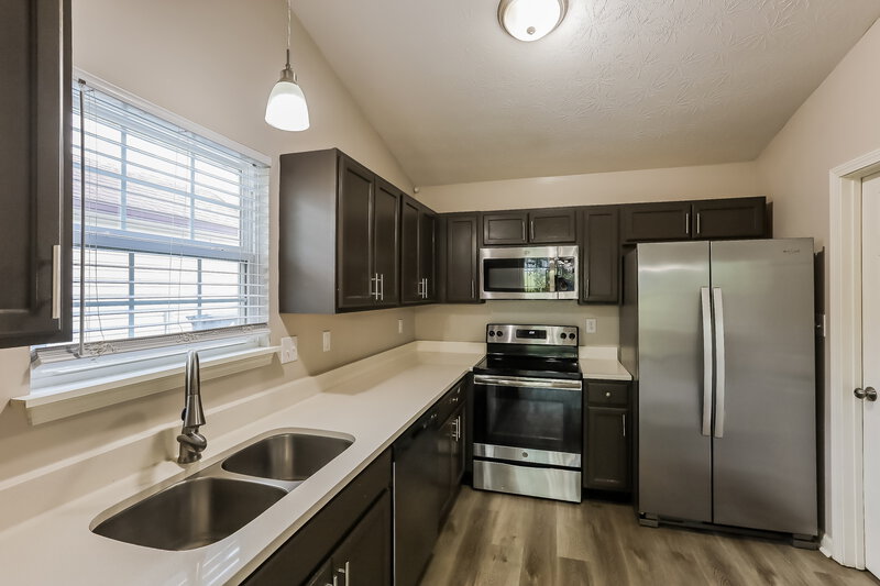 1,960/Mo, 6114 King Lear Ct Indianapolis, IN 46254 Kitchen View