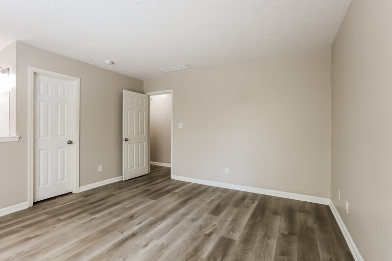 1,960/Mo, 6114 King Lear Ct Indianapolis, IN 46254 Main Bedroom View 2
