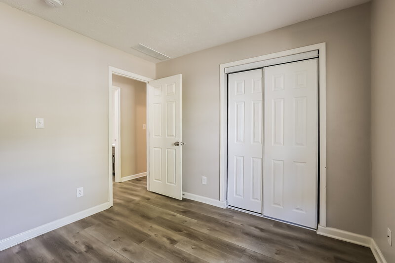 1,960/Mo, 6114 King Lear Ct Indianapolis, IN 46254 Bedroom View 3