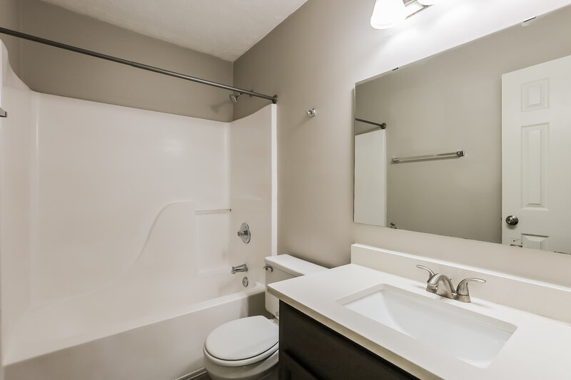 1,960/Mo, 6114 King Lear Ct Indianapolis, IN 46254 Bathroom View