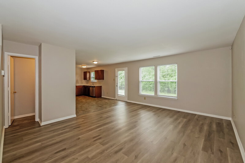 1,645/Mo, 10646 Pavilion Dr Indianapolis, IN 46259 Family Room View