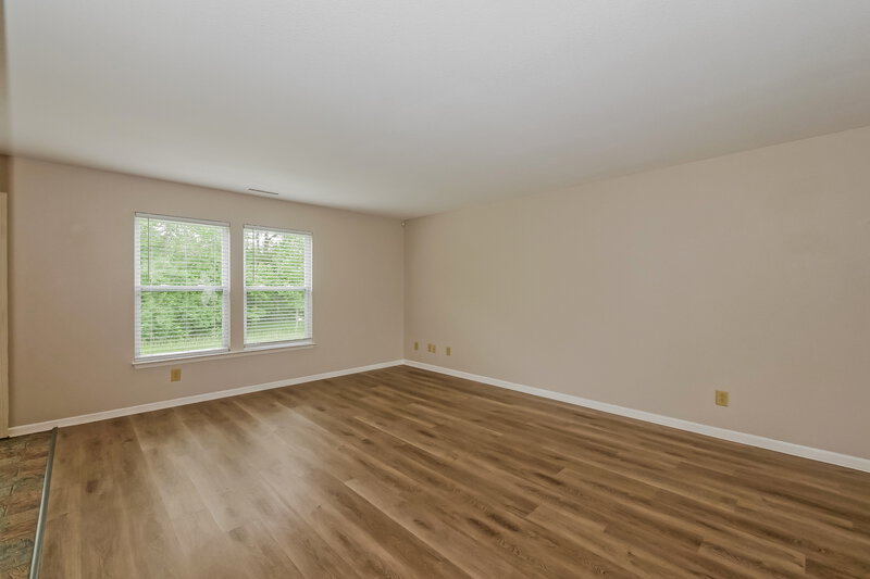 1,645/Mo, 10646 Pavilion Dr Indianapolis, IN 46259 Family Room View 2
