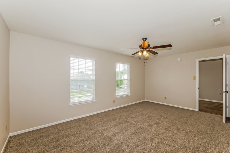 1,645/Mo, 10646 Pavilion Dr Indianapolis, IN 46259 Main Bedroom View 2