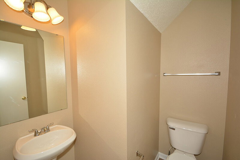 2,370/Mo, 6792 W Raleigh Dr McCordsville, IN 46055 Bathroom View