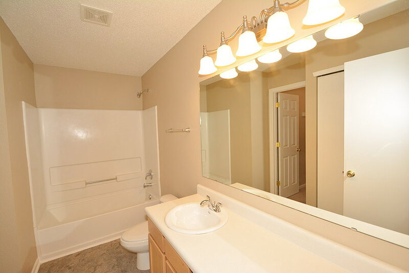 2,370/Mo, 6792 W Raleigh Dr McCordsville, IN 46055 Master Bathroom View
