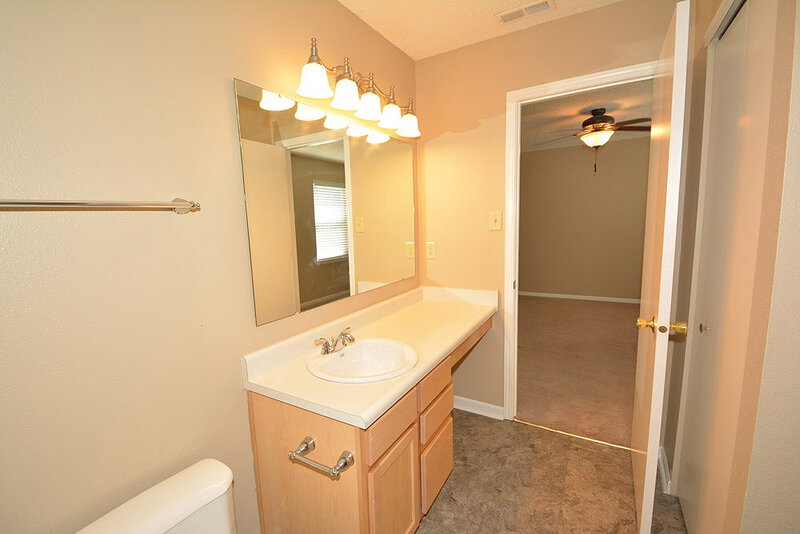2,370/Mo, 6792 W Raleigh Dr McCordsville, IN 46055 Master Bathroom View 2