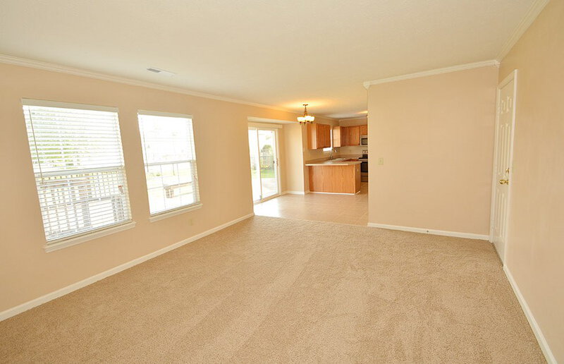 1,660/Mo, 10211 Carmine Dr Noblesville, IN 46060 Family Room View 2