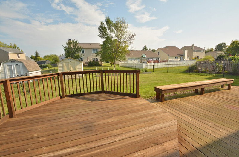1,660/Mo, 10211 Carmine Dr Noblesville, IN 46060 Deck View 2