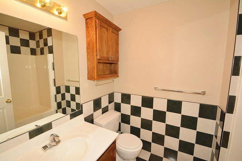 1,540/Mo, 8555 Country Club Blvd Indianapolis, IN 46234 Master Bathroom View