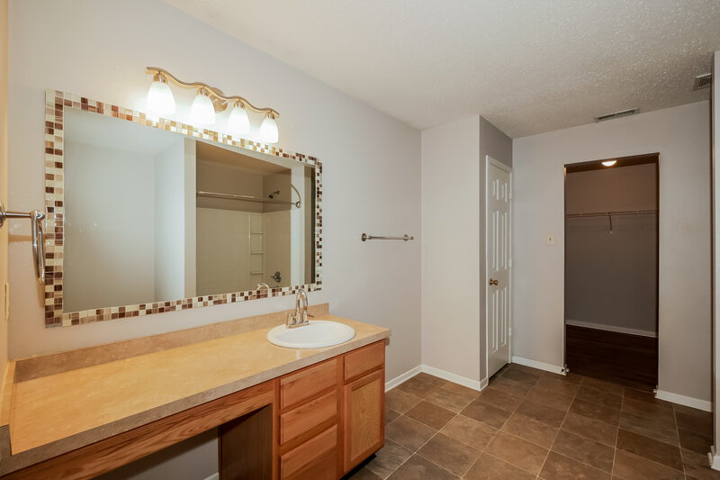 1,920/Mo, 6432 Nightshade Dr Indianapolis, IN 46237 Misc View 12