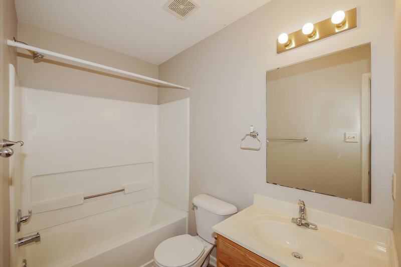 1,920/Mo, 6432 Nightshade Dr Indianapolis, IN 46237 Misc View 13