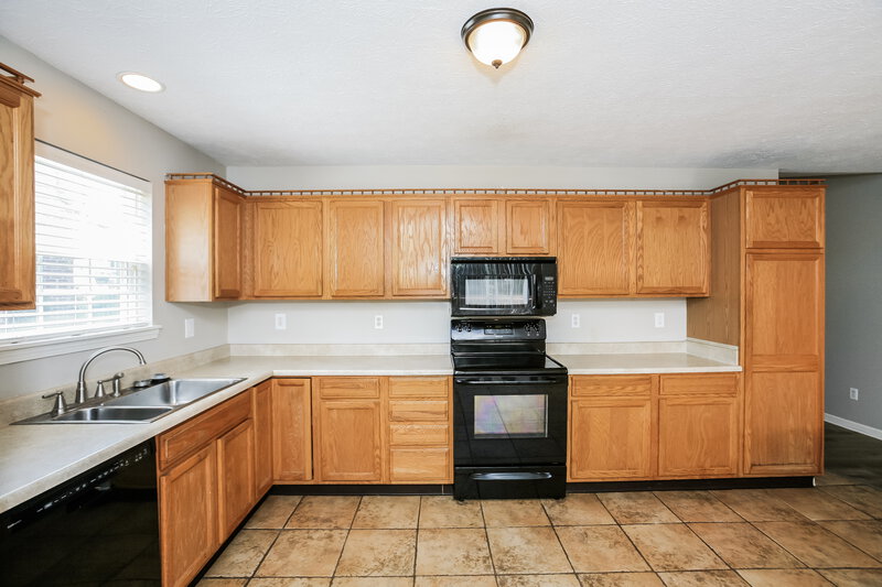 1,755/Mo, 2515 Gadwall Cir Indianapolis, IN 46234 Kitchen View 2