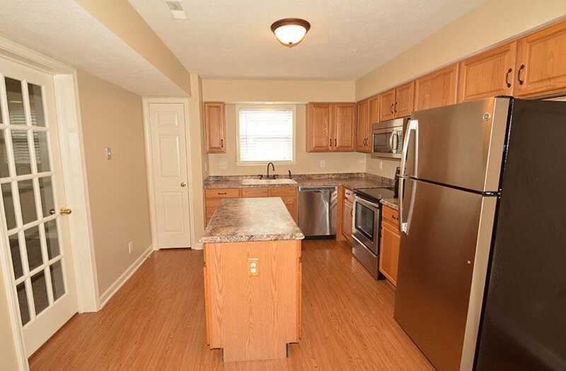 1,570/Mo, 2220 Ring Necked Dr Indianapolis, IN 46234 Kitchen View 2