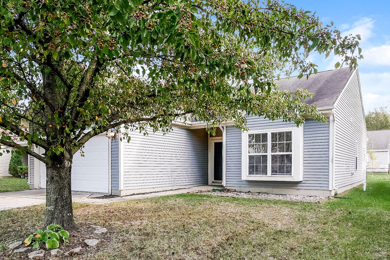 1,595/Mo, 8331 Chesterhill Ln Indianapolis, IN 46239 Front View