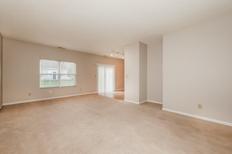 1,595/Mo, 8331 Chesterhill Ln Indianapolis, IN 46239 Living Room View