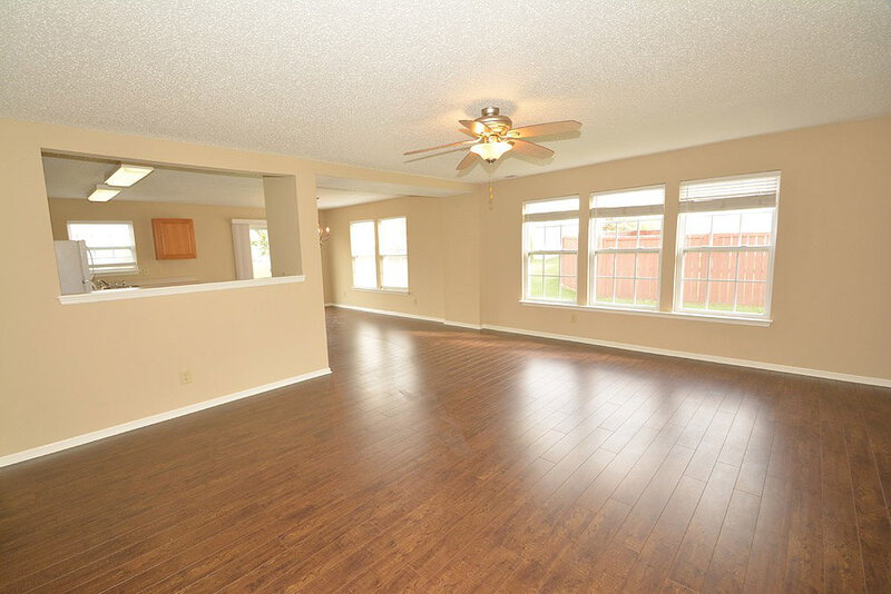 1,745/Mo, 10356 Cotton Blossom Dr Fishers, IN 46038 Great Room View 3