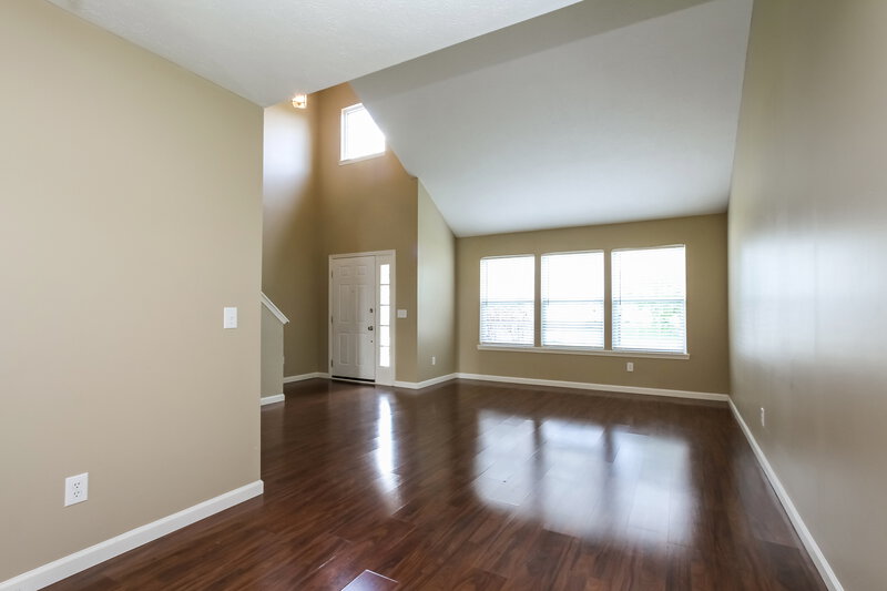 1,705/Mo, 6360 Kelsey Dr Indianapolis, IN 46268 Living Room View 2