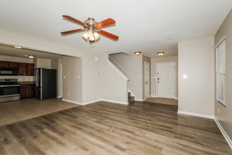 1,910/Mo, 1192 N Aberdeen Dr Franklin, IN 46131 Living Room View 2