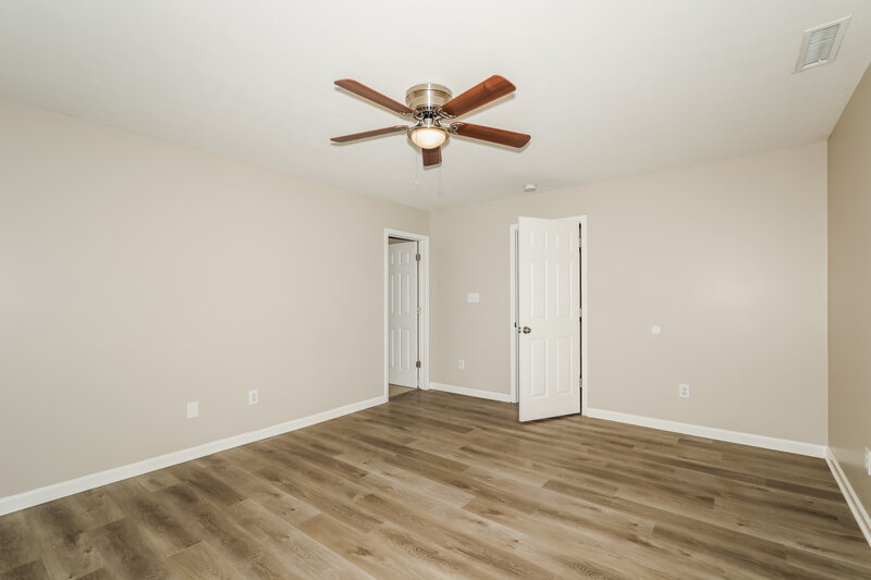 1,910/Mo, 1192 N Aberdeen Dr Franklin, IN 46131 Main Bedroom View 2