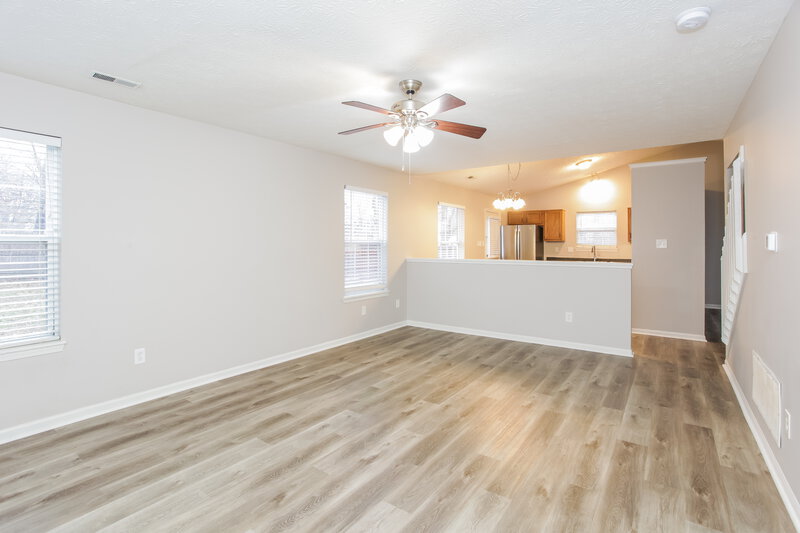 1,900/Mo, 6337 Cooperstone Ct Indianapolis, IN 46268 Family Room View