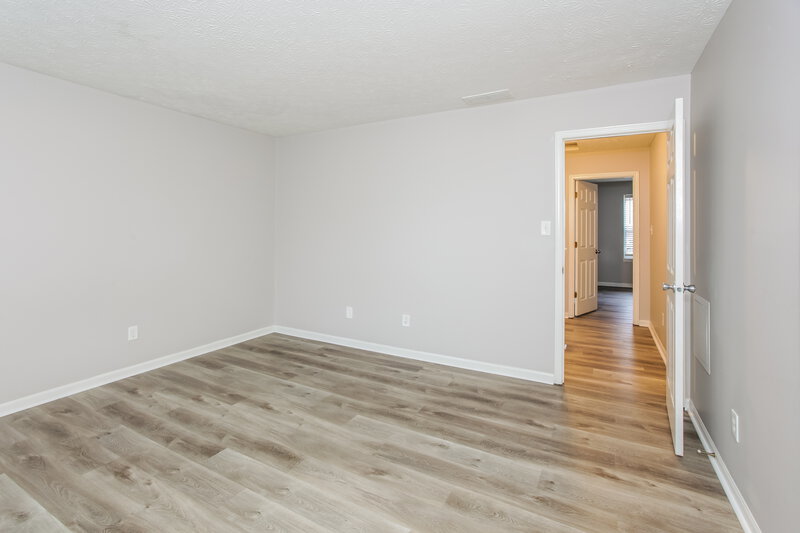 1,900/Mo, 6337 Cooperstone Ct Indianapolis, IN 46268 Main Bedroom View 2