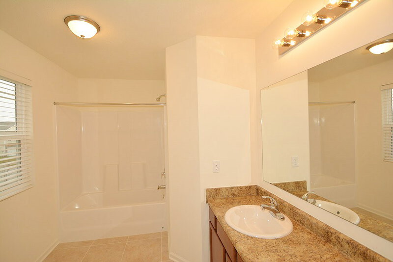 1,450/Mo, 3359 Black Forest Ln Indianapolis, IN 46239 Master Bathroom View