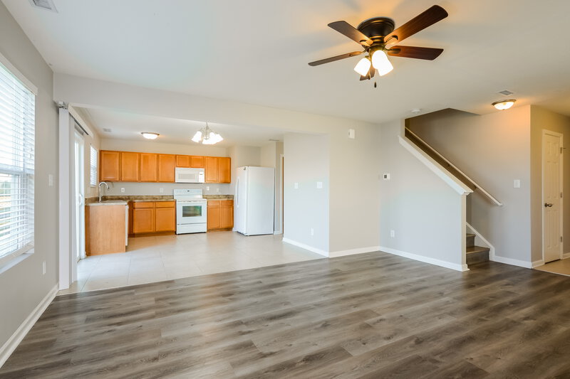 1,800/Mo, 3347 Black Forest Ln Indianapolis, IN 46239 Living Room View 2