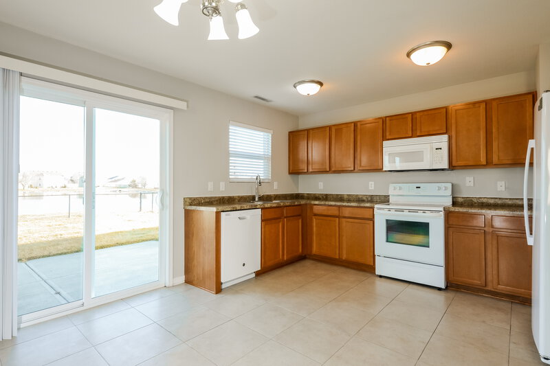 1,800/Mo, 3347 Black Forest Ln Indianapolis, IN 46239 Dining Room View