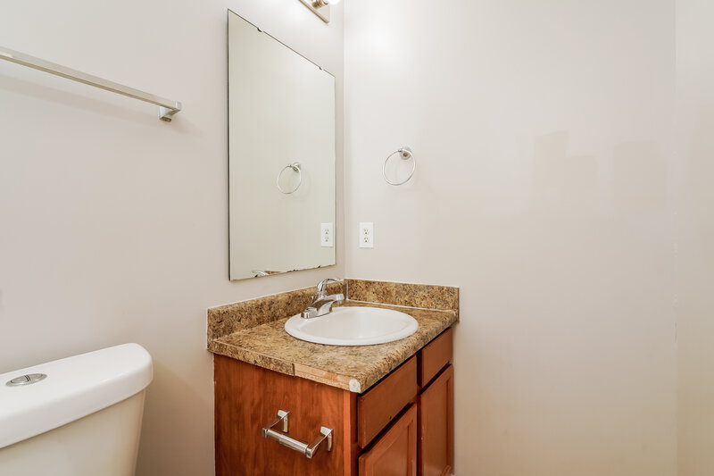 1,745/Mo, 3341 Black Forest Ln Indianapolis, IN 46239 Bathroom View