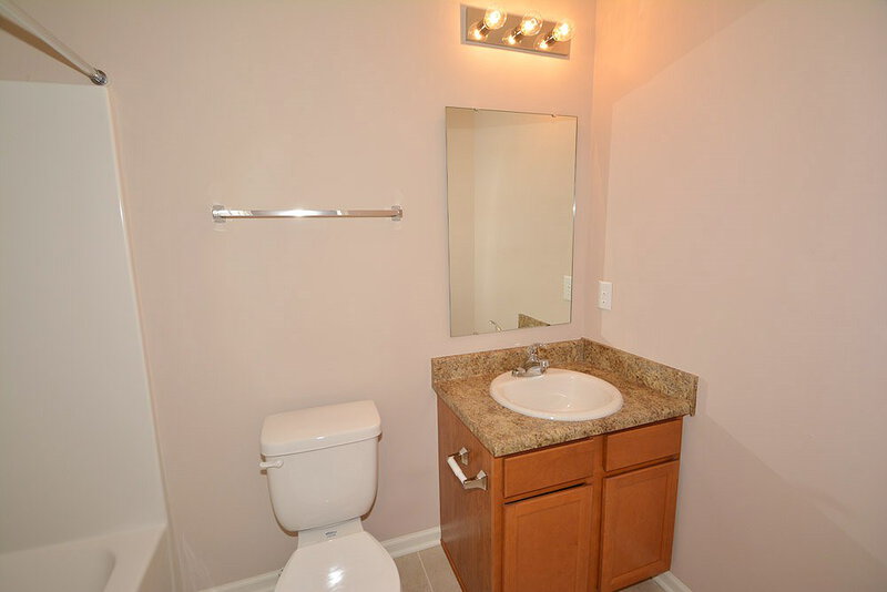 1,745/Mo, 3341 Black Forest Ln Indianapolis, IN 46239 Bathroom View 2