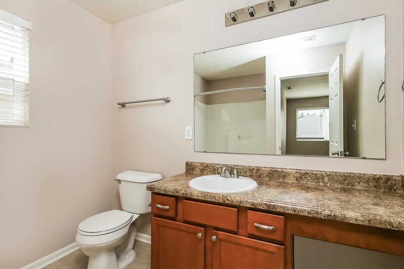 2,460/Mo, 2339 Bristol Dr Franklin, IN 46131 Main Bathroom View