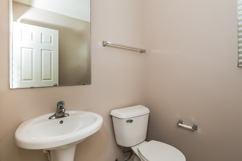 2,460/Mo, 2339 Bristol Dr Franklin, IN 46131 Bathroom View 2