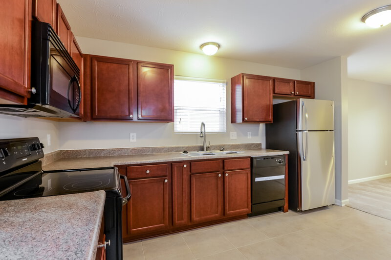 1,925/Mo, 2349 Bridlewood Dr Franklin, IN 46131 Kitchen View