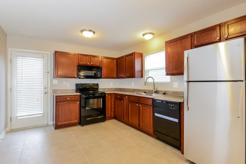 1,925/Mo, 2349 Bridlewood Dr Franklin, IN 46131 Kitchen View 2