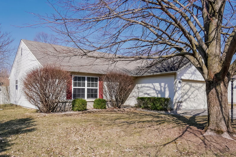 2,020/Mo, 5298 Gateway Ave Noblesville, IN 46062 Front View