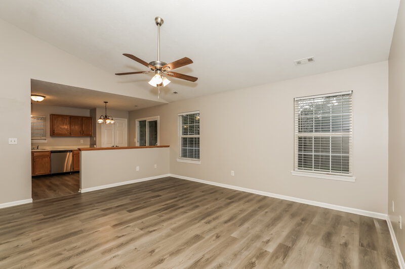 1,965/Mo, 5298 Gateway Ave Noblesville, IN 46062 Living Room View 2