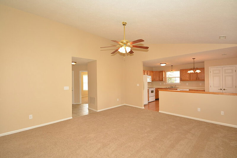 1,745/Mo, 5298 Gateway Ave Noblesville, IN 46062 Great Room View 3