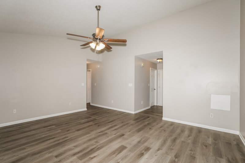 1,965/Mo, 5298 Gateway Ave Noblesville, IN 46062 Living Room View 4