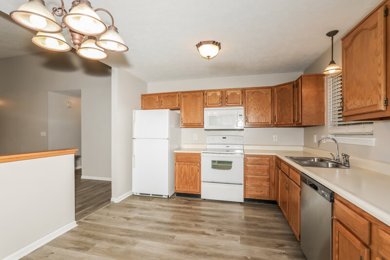 1,965/Mo, 5298 Gateway Ave Noblesville, IN 46062 Kitchen View