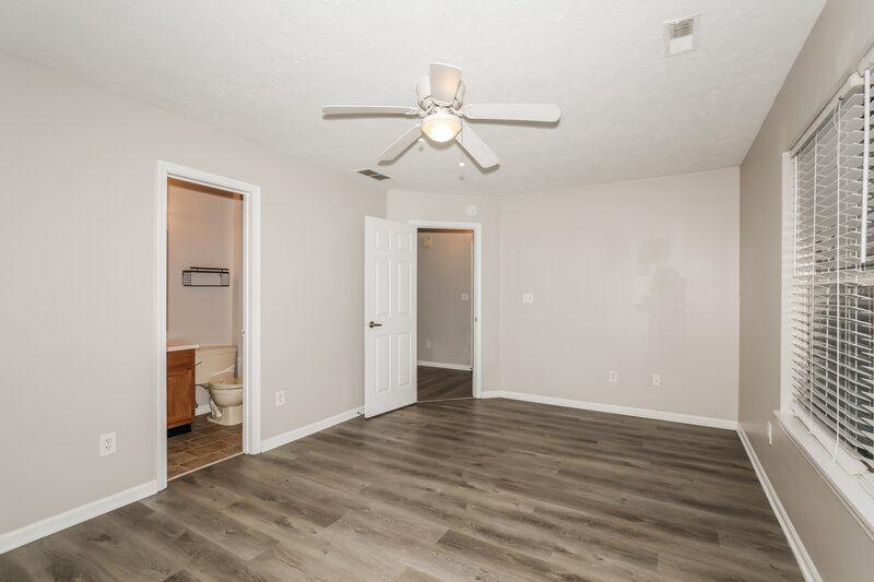 1,965/Mo, 5298 Gateway Ave Noblesville, IN 46062 Main Bedroom View 3