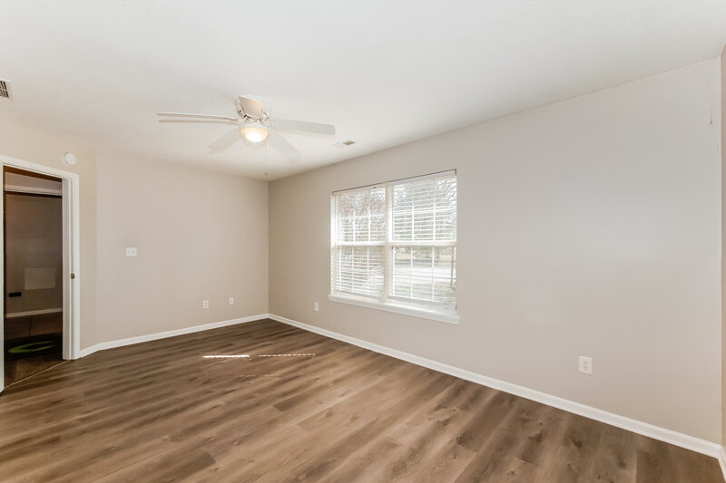 2,020/Mo, 5298 Gateway Ave Noblesville, IN 46062 Main Bedroom View 2