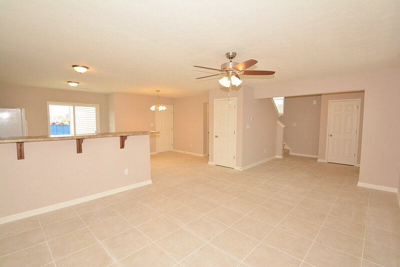 1,695/Mo, 867 Brookshire Dr Franklin, IN 46131 Family Room View 4