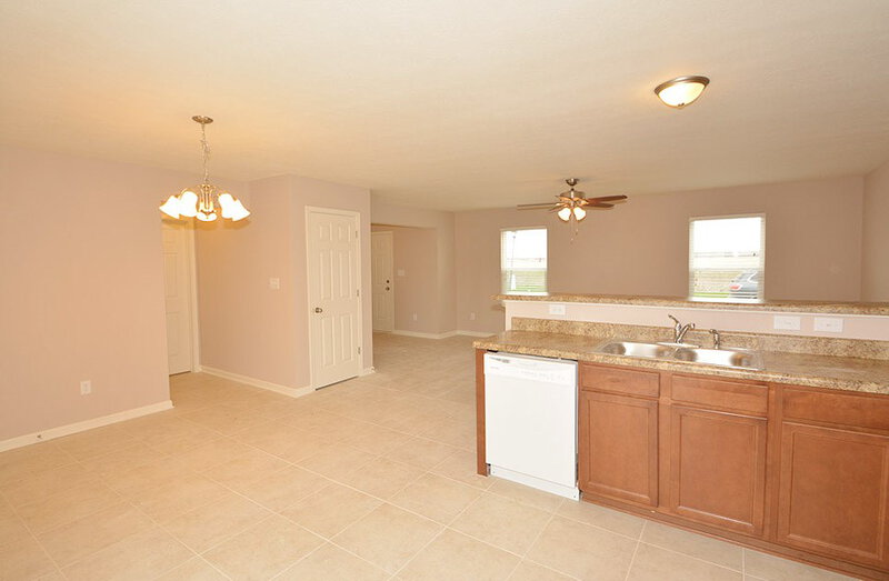 1,695/Mo, 867 Brookshire Dr Franklin, IN 46131 Kitchen View 3