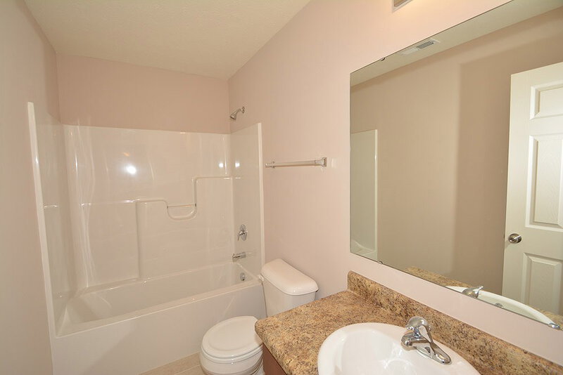 1,695/Mo, 867 Brookshire Dr Franklin, IN 46131 Bathroom View 2