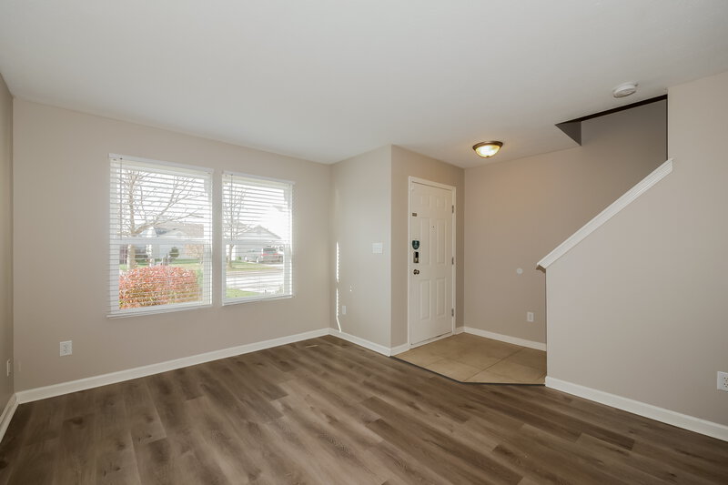 1,660/Mo, 2353 Cedarmill Dr Franklin, IN 46131 Living Room View 2